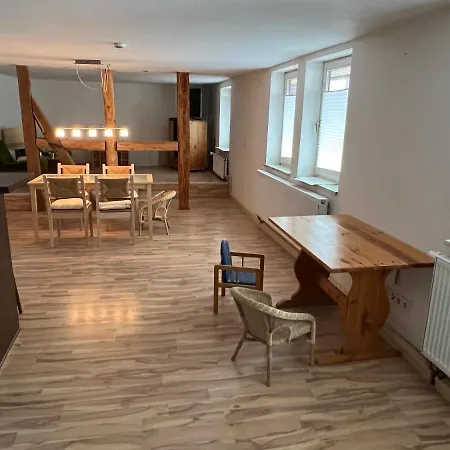 Ferienwohnung/Monteurwohnung In Ruhigem Innenhof Noerten-Hardenberg Exterior photo